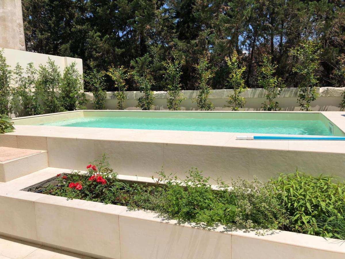Carlo V - Con Piscina E Giardino Privati Apartment เลชเช ภายนอก รูปภาพ