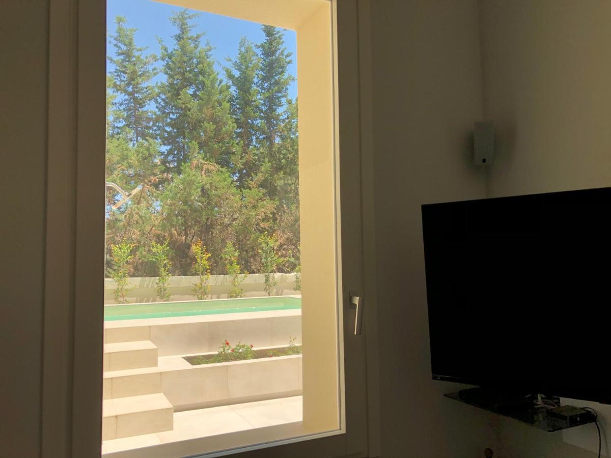 Carlo V - Con Piscina E Giardino Privati Apartment เลชเช ภายนอก รูปภาพ