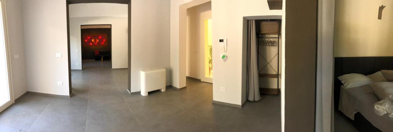 Carlo V - Con Piscina E Giardino Privati Apartment เลชเช ภายนอก รูปภาพ