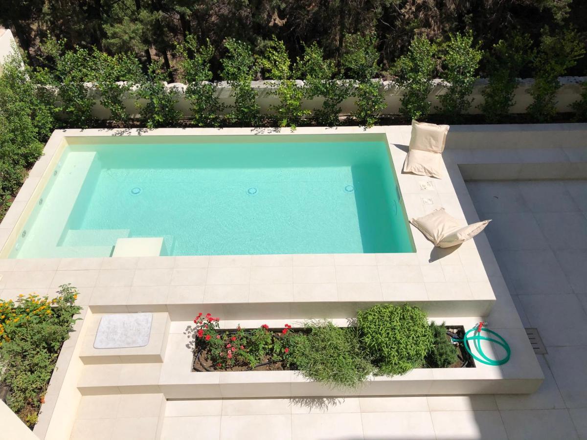 Carlo V - Con Piscina E Giardino Privati Apartment เลชเช ภายนอก รูปภาพ