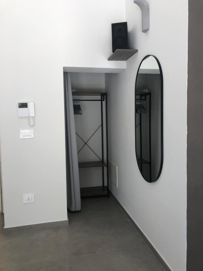 Carlo V - Con Piscina E Giardino Privati Apartment เลชเช ภายนอก รูปภาพ