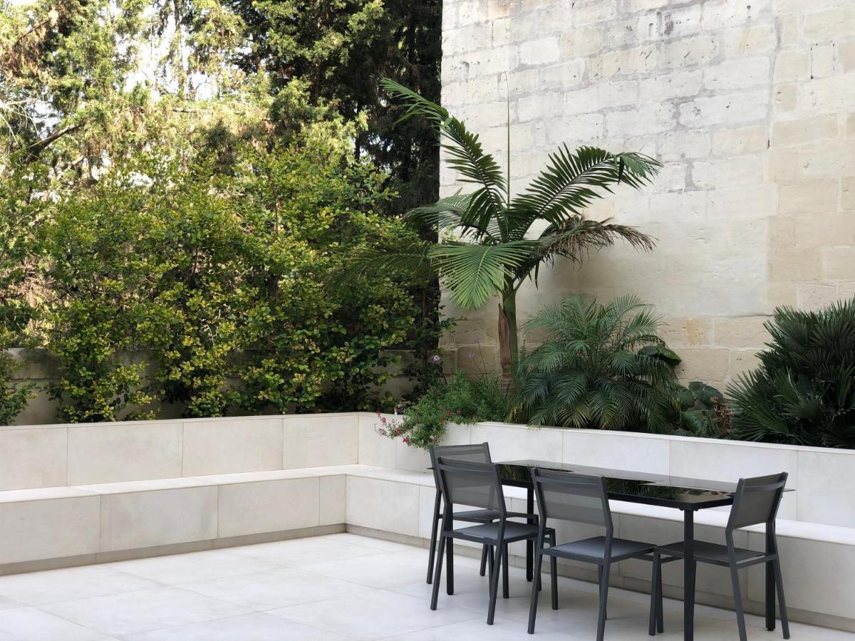 Carlo V - Con Piscina E Giardino Privati Apartment เลชเช ภายนอก รูปภาพ