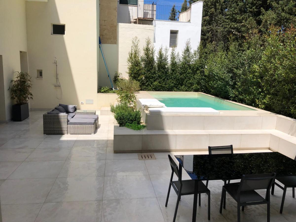 Carlo V - Con Piscina E Giardino Privati Apartment เลชเช ภายนอก รูปภาพ