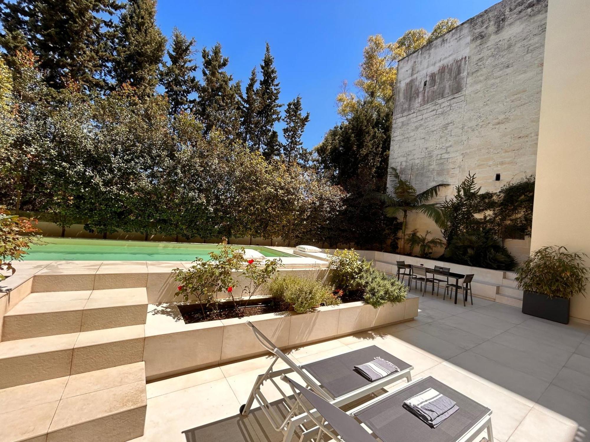 Carlo V - Con Piscina E Giardino Privati Apartment เลชเช ภายนอก รูปภาพ